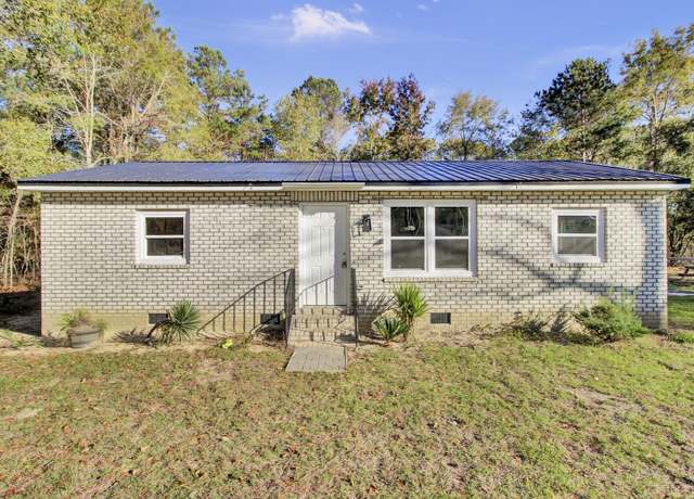 Property at 1243 Pineville Cir, Pineville, SC 29468, 3 beds, 2 baths