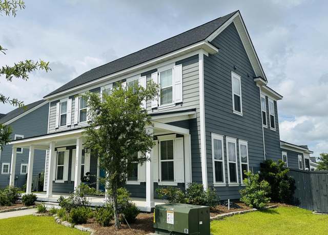 Property at 123 Hewitt St, Summerville, SC 29486, 5 beds, 4 baths