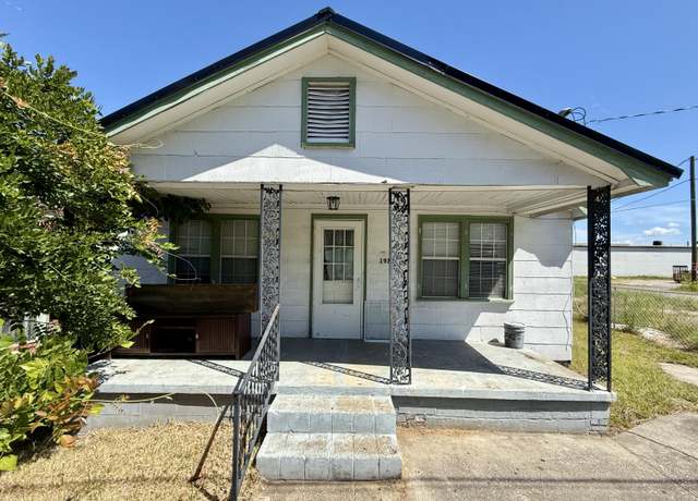 Property at 1976 Forest Ave, North Charleston, SC 29405, 5 beds, 1 bath