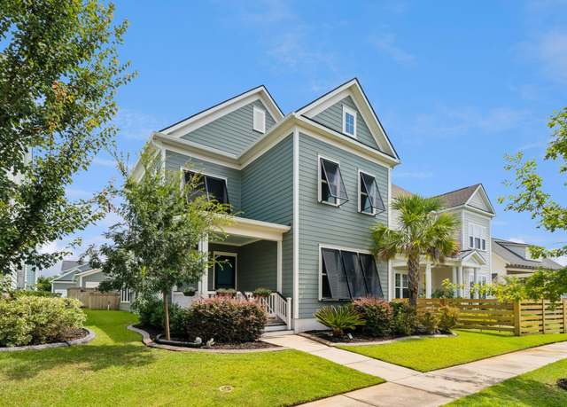 Property at 406 Eliston St, Summerville, SC 29486, 3 beds, 2.5 baths