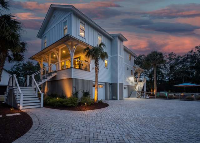 Property at 1648 Home Farm Rd, Mount Pleasant, SC 29464, 3 beds, 2.5 baths