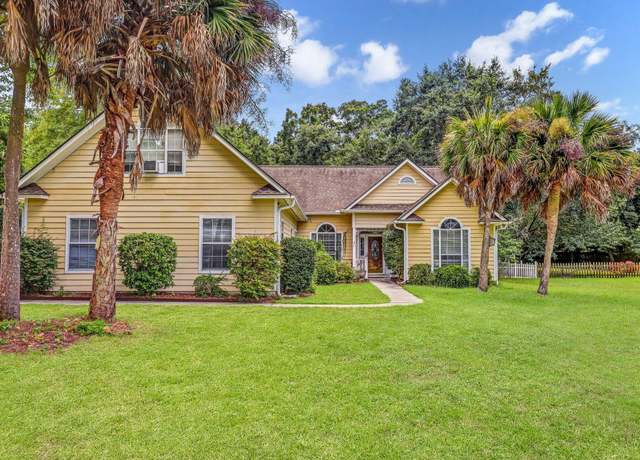 Property at 31 Christine Dr, Ladys Island, SC 29907, 3 beds, 2 baths