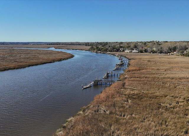 Property at 316 Anadale Ct, North Charleston, SC 29418, 4 beds, 2.5 baths