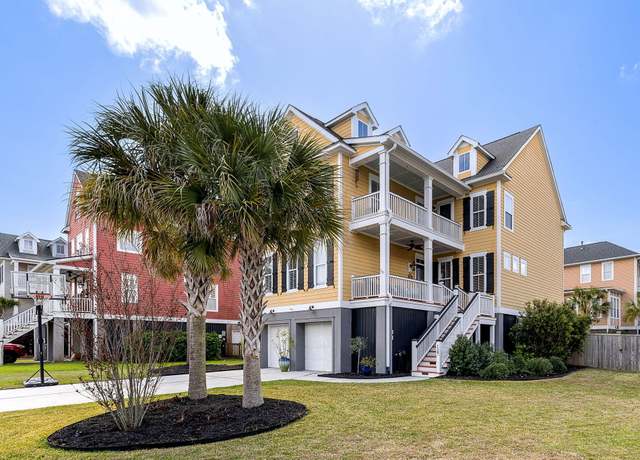 Property at 138 Sandshell Dr, Charleston, SC 29492, 5 beds, 3.5 baths
