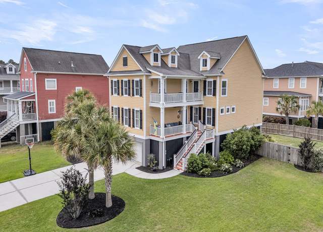 Property at 138 Sandshell Dr, Charleston, SC 29492, 5 beds, 3.5 baths