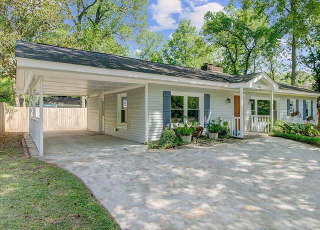 Property at 238 Howle Ave, Charleston, SC 29412, 3 beds, 2 baths