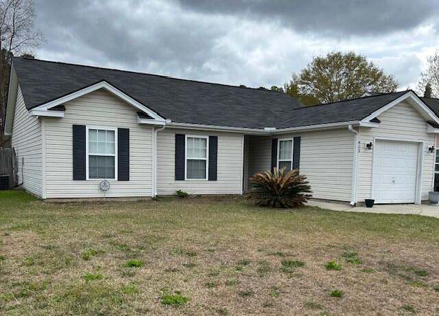 Property at 429 Stephanie Dr, Goose Creek, SC 29445, 3 beds, 2 baths
