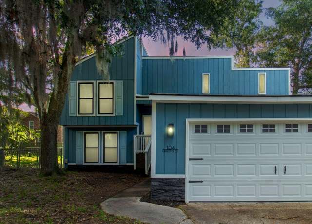 Property at 104 Queens Ct, Summerville, SC 29485, 4 beds, 2 baths