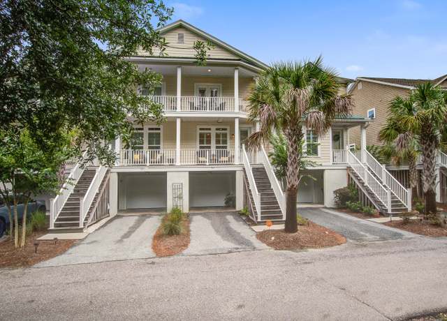 Property at 1454 Carradale Ln, Mount Pleasant, SC 29466, 2 beds, 2.5 baths