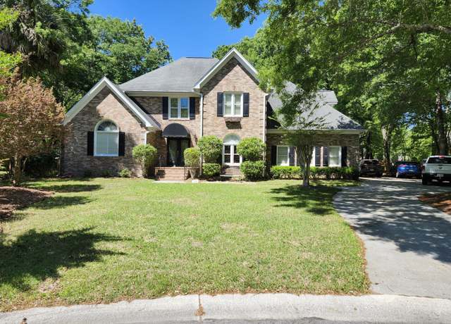 Property at 130 Delaney Cir, Summerville, SC 29485, 4 beds, 3.5 baths