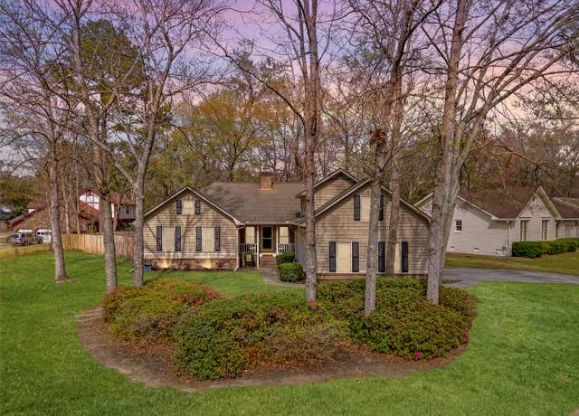 Property at 101 Plantation Dr, Summerville, SC 29485, 4 beds, 2.5 baths