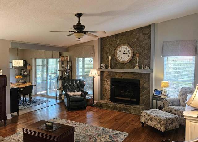 Property at 2229 Rivermont Pl, Charleston, SC 29414, 4 beds, 2 baths