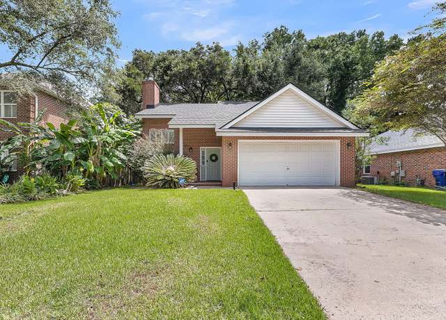Property at 1022 Stono River Dr, Charleston, SC 29412, 3 beds, 2 baths