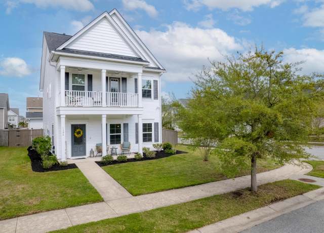 Property at 1586 Innkeeper Ln, Johns Island, SC 29455, 3 beds, 2.5 baths