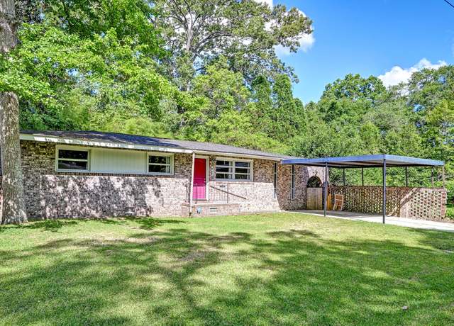 Property at 108 Helen Dr, Summerville, SC 29483, 2 beds, 1 bath