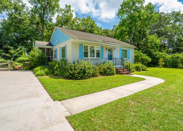 Property at 1763 Brantley Dr, Charleston, SC 29412, 3 beds, 1 bath