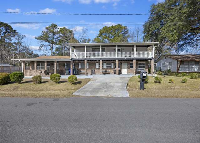 Property at 1520 Acacia St, Charleston, SC 29407, 5 beds, 2 baths