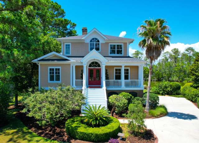 Property at 391 Evian Way, Mount Pleasant, SC 29464, 3 beds, 3.5 baths