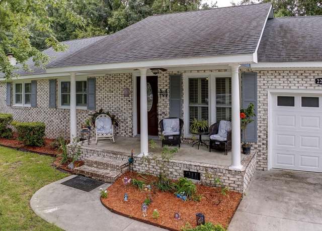 Property at 2224 Tomedjan Cir, Charleston, SC 29414, 4 beds, 2 baths