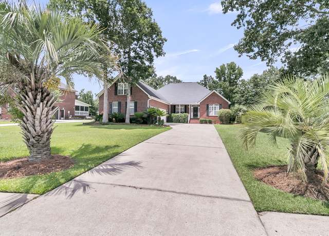 Property at 697 Hamlet Cir, Goose Creek, SC 29445, 3 beds, 2.5 baths