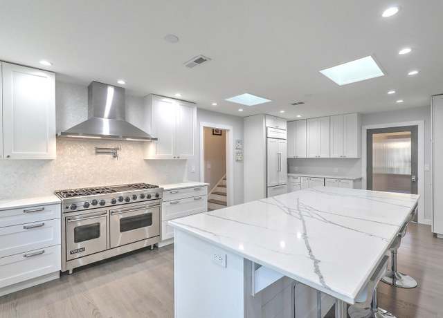 Property at 26 Edgewater Aly, Isle Of Palms, SC 29451, 4 beds, 3.5 baths