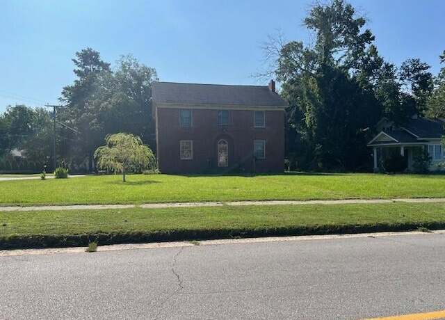 Property at 898 Ellis Ave, Orangeburg, SC 29115, 3 beds, 1.5 baths