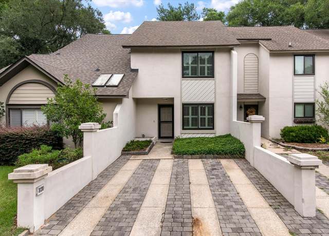 Property at 321 Lapwing Ln, Mount Pleasant, SC 29464, 2 beds, 2.5 baths