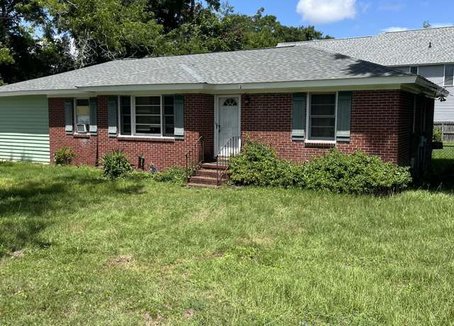Property at 1602 Rifle Range Rd, Mount Pleasant, SC 29464, 3 beds, 2 baths