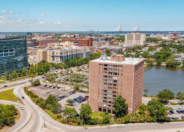 Property at 14 Lockwood Dr Unit 2d, Charleston, SC 29401, 2 beds, 2 baths