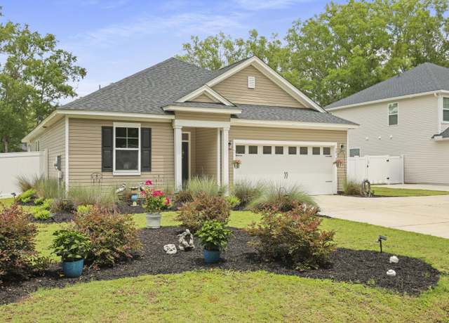 Property at 201-B Mcmakin Dr, Summerville, SC 29483, 3 beds, 2 baths