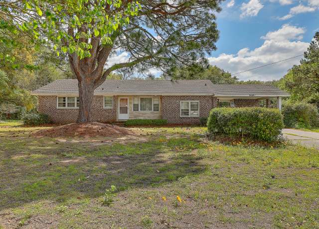 Property at 1447 Fort Lamar Rd, Charleston, SC 29412, 3 beds, 1.5 baths