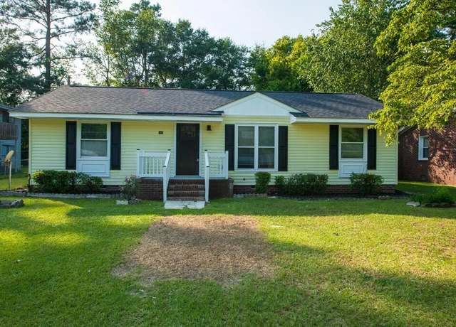 Property at 340 Lakeview Dr, Orangeburg, SC 29115, 3 beds, 2 baths