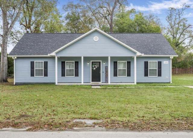 Property at 1293 Carolina Ave, Holly Hill, SC 29059, 3 beds, 2 baths