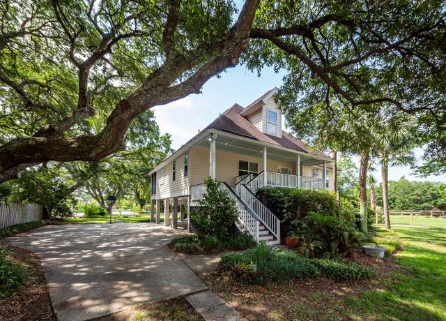 Property at 1648 Secessionville Rd, Charleston, SC 29412, 3 beds, 2.5 baths