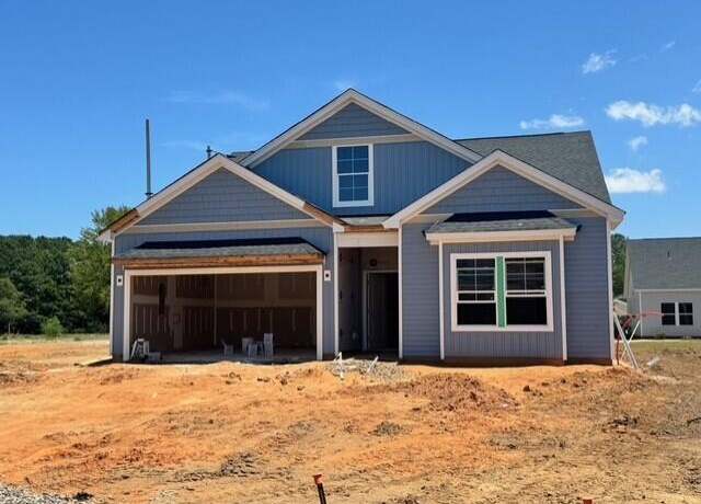 Property at 1026 Carolina Way, Manning, SC 29102, 3 beds, 2 baths