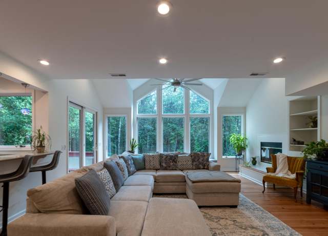Property at 5654 Middle Creek Rd, Ravenel, SC 29470, 3 beds, 2.5 baths