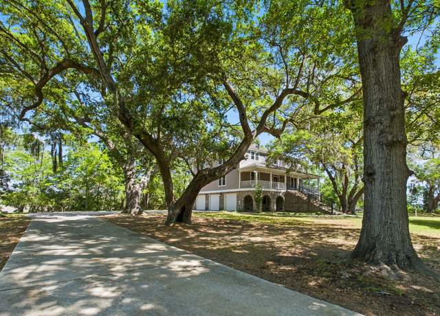 Property at 5569 Frisco Ln, Johns Island, SC 29455, 5 beds, 3.5 baths