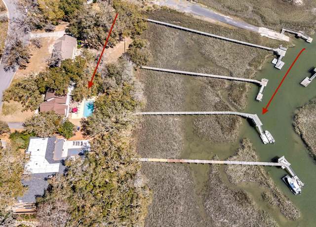 Property at 741 Creekside Dr, Mount Pleasant, SC 29464, 4 beds, 2.5 baths
