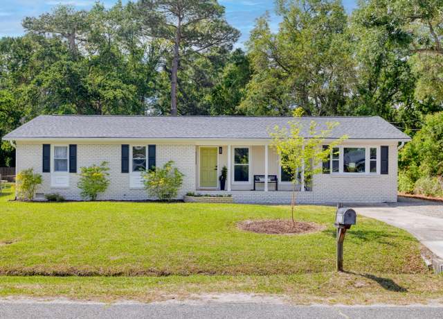 Property at 1317 White Dr, Charleston, SC 29407, 3 beds, 2 baths