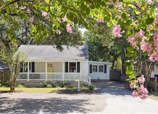 Property at 4632 Holmes Ave, North Charleston, SC 29405, 3 beds, 2.5 baths