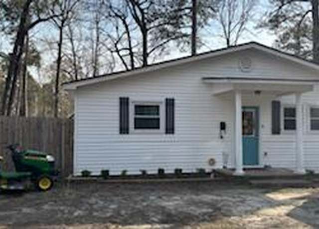 Property at 1030 Coffey St, Manning, SC 29102, 3 beds, 2.5 baths