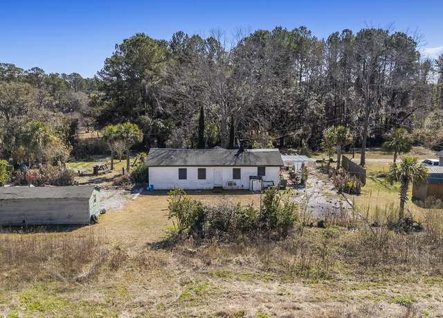 Property at 1812 Burgess St, Charleston, SC 29412, 3 beds, 1 bath