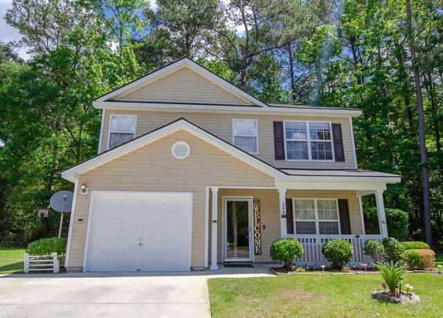 Property at 206 Trickle Dr, Summerville, SC 29483, 3 beds, 2.5 baths