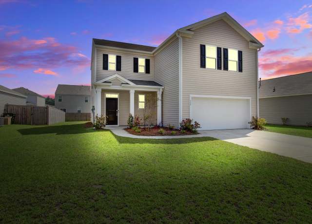 Property at 135 Summit View Dr, Summerville, SC 29486, 4 beds, 2.5 baths