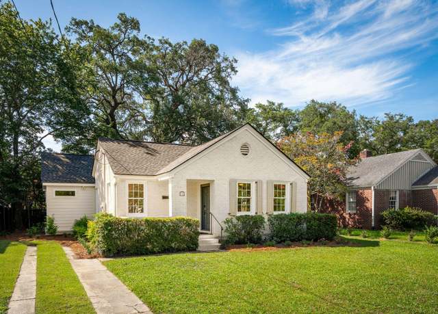 Property at 16 Campbell Dr, Charleston, SC 29407, 3 beds, 2 baths