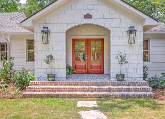 Property at 974 Cliffwood Dr, Mount Pleasant, SC 29464, 5 beds, 4 baths