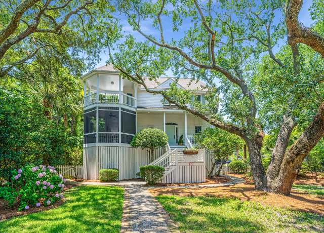 Property at 11 49th Ave, Isle Of Palms, SC 29451, 4 beds, 2.5 baths