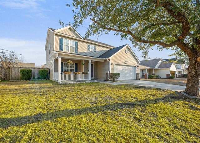 Property at 521 Holiday Dr, Summerville, SC 29483, 4 beds, 2.5 baths