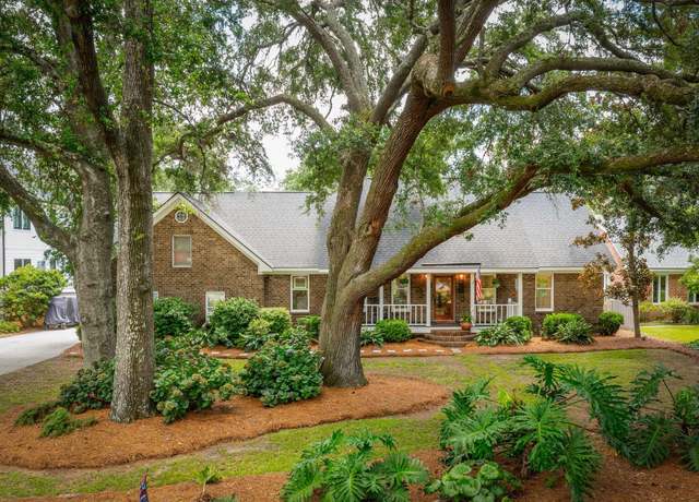 Property at 1632 N Relyea Ave, Charleston, SC 29412, 5 beds, 4 baths