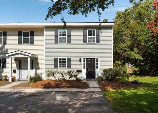 Property at 418 Carriage Ln Unit Q-1, Mount Pleasant, SC 29464, 3 beds, 2.5 baths